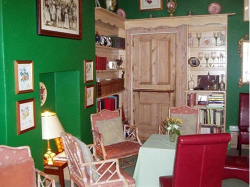 Crossways Bed & Breakfast 3*