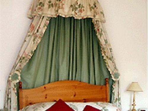 Bed & Breakfast Crossways 3*