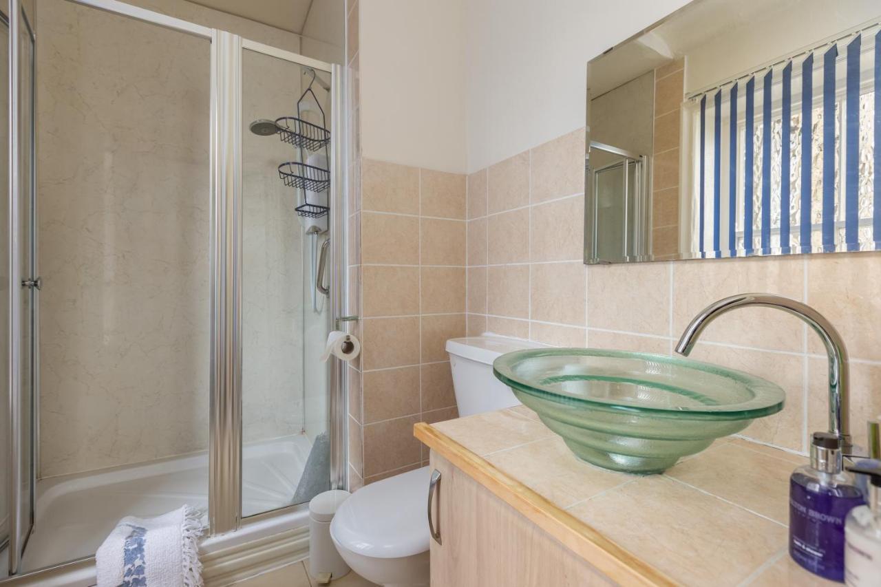Bed & Breakfast Crossways 3*